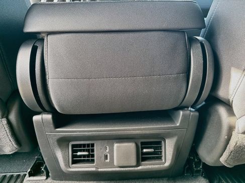 Used 2026 Chevrolet Silverado 1500 LT AWD/4WD image 22