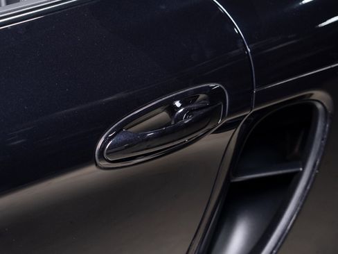 Used 2016 Porsche Cayman image 29