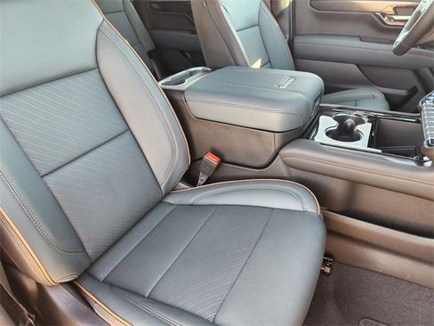 New 2026 GMC Yukon AT4 w/ AT4 Premium Plus Package image 12