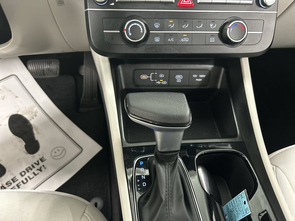 Used 2025 Hyundai Tucson SE AWD/4WD image 17