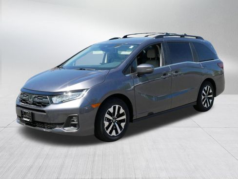 Certified 2026 Honda Odyssey EX-L image 3