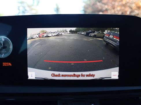 Used 2024 Lexus ES 300h w/ Premium Package image 28