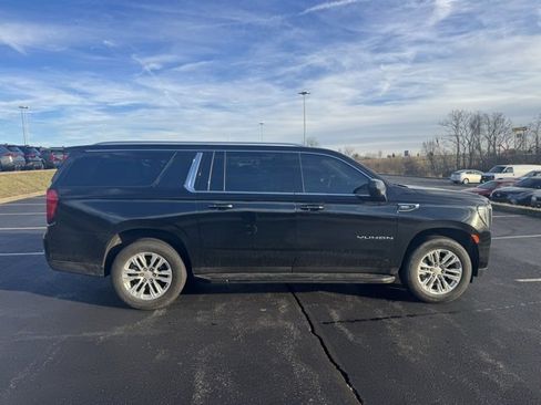 Used 2024 GMC Yukon XL SLE w/ Max Trailering Package image 2