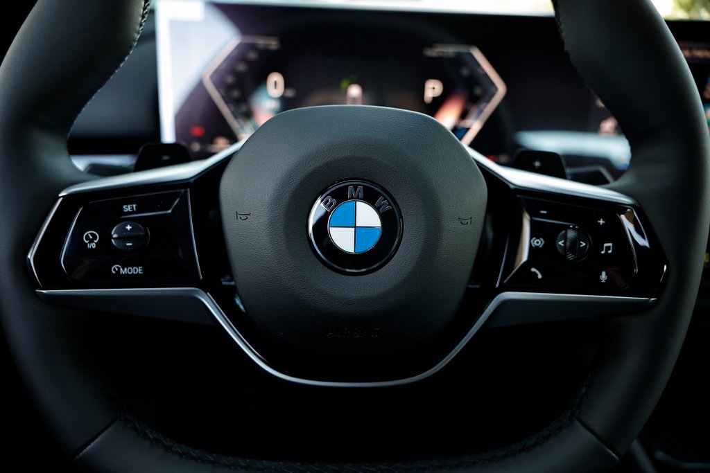 Used 2026 BMW 530i w/ Premium Package RWD image 32