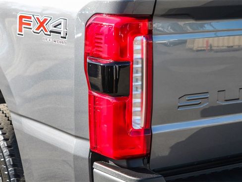 Used 2024 Ford F250 Lariat w/ Lariat Ultimate Package image 11