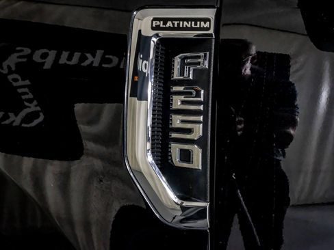 Used 2022 Ford F250 Platinum w/ FX4 Off-Road Package image 45