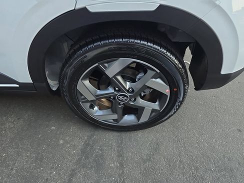 New 2026 Hyundai Venue SEL FWD image 32