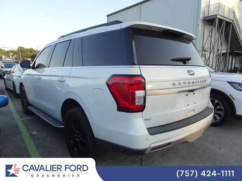 Used 2023 Ford Expedition XLT AWD/4WD image 4