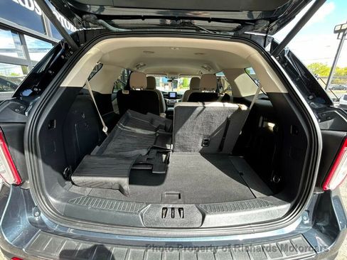 Used 2022 Ford Explorer XLT AWD/4WD image 19