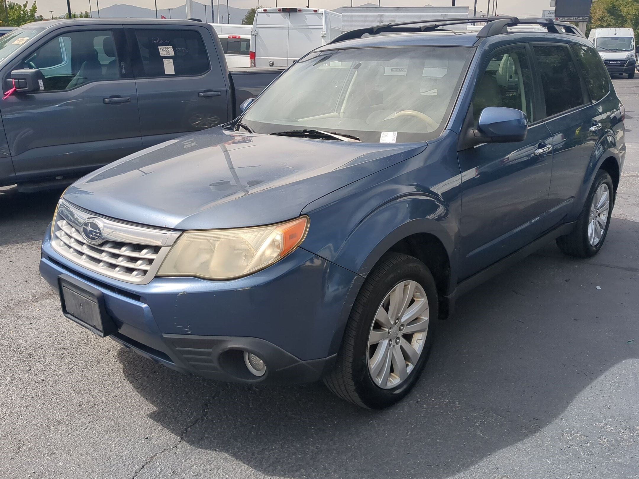 Used 2013 Subaru Forester 2.5X Premium w/ All-Weather Plus Pkg AWD/4WD image 10