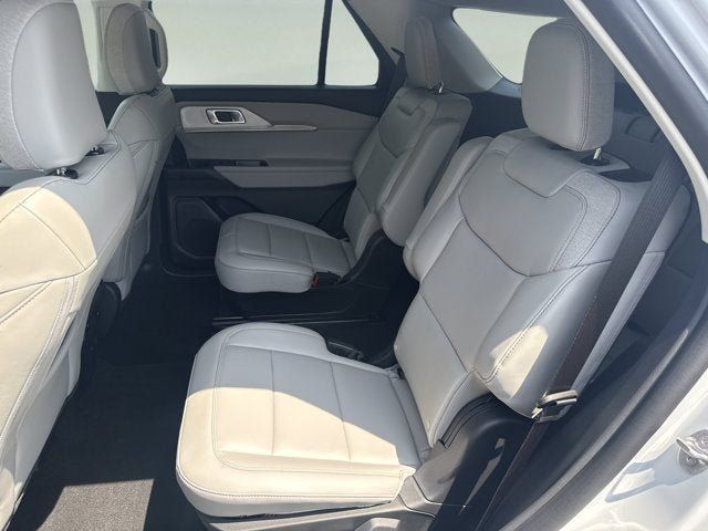 New 2026 Ford Explorer Active w/ Active Comfort Package AWD/4WD image 10