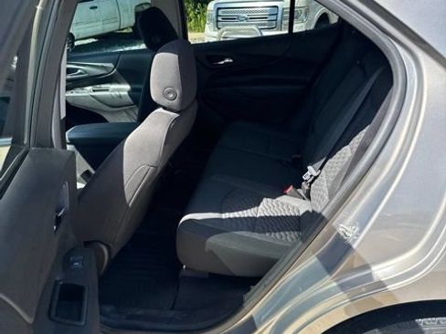 Used 2019 Chevrolet Equinox LT FWD image 12