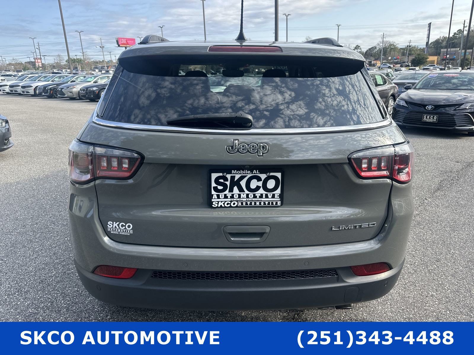 Used 2021 Jeep Compass Limited FWD image 4