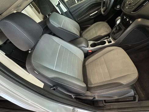 Used 2015 Ford Escape SE FWD image 27