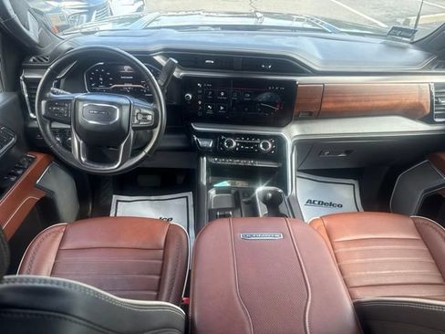 Used 2024 GMC Sierra 3500 Denali Ultimate AWD/4WD image 28