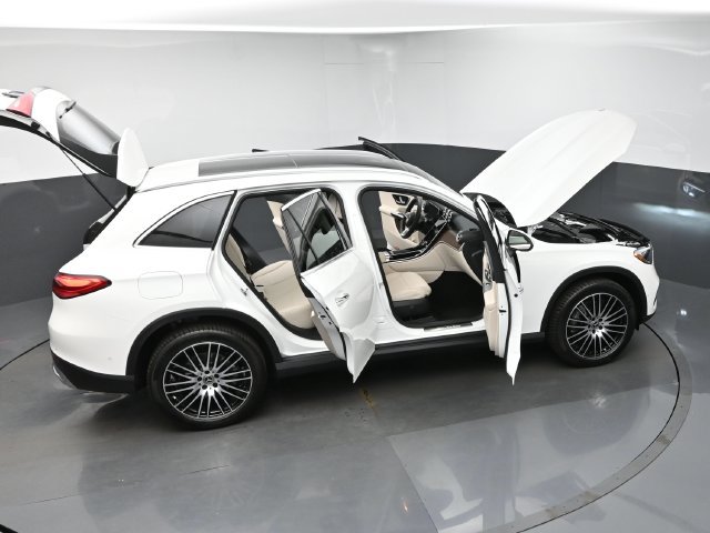 Used 2027 Mercedes-Benz GLC 300 image 46