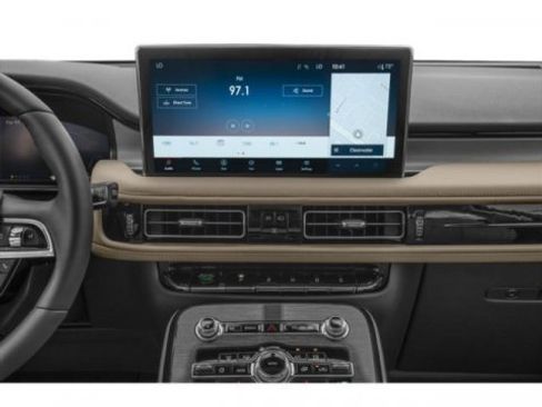 Certified 2023 Lincoln Nautilus Reserve FWD image 10