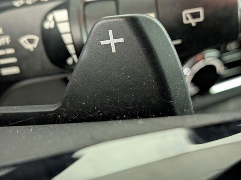 Used 2021 Nissan Rogue S image 22