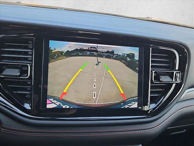 Used 2025 Dodge Durango GT AWD/4WD image 14