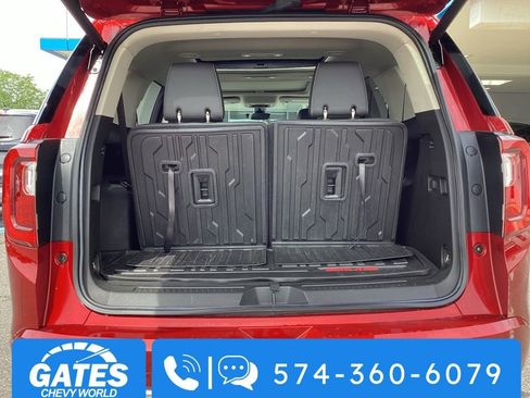 Used 2023 GMC Acadia Denali w/ Denali Ultimate Package AWD/4WD image 13