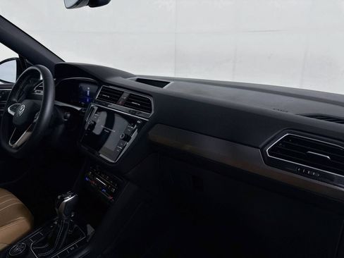 Certified 2022 Volkswagen Tiguan SE AWD/4WD image 27
