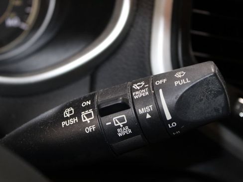 Used 2014 Jeep Cherokee Latitude FWD image 18