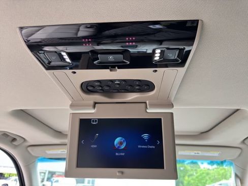 Used 2020 Cadillac Escalade Premium Luxury AWD/4WD image 23