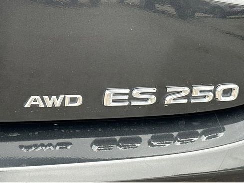Used 2023 Lexus ES 250 w/ Premium Package AWD/4WD image 13