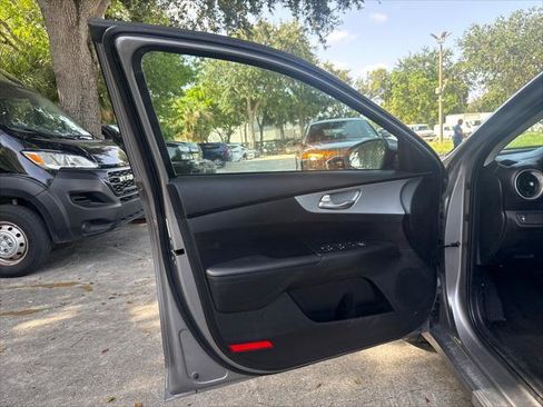 Used 2023 Kia Forte LXS FWD image 14