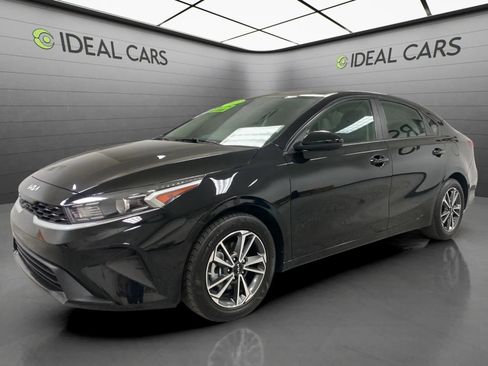Used 2023 Kia Forte LXS FWD image 1