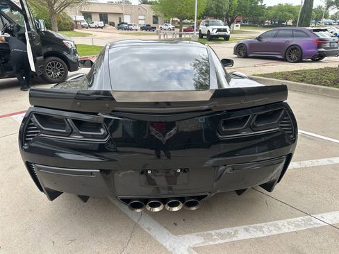 Used 2015 Chevrolet Corvette Z06 w/ 3LZ Preferred Equipment Group image 5