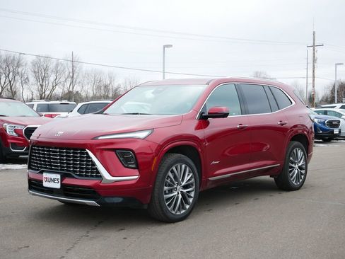 Used 2025 Buick Enclave Avenir w/ Trailering Package, 5000 lbs. image 3