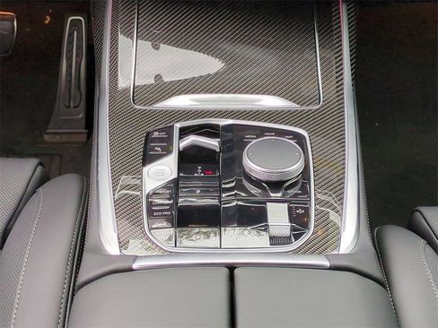 New 2026 BMW X7 M60i image 17