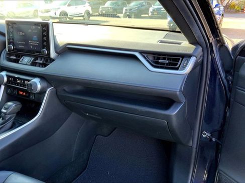 Used 2020 Toyota RAV4 XSE image 15