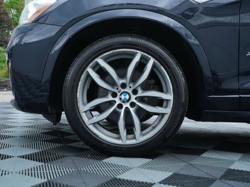 Used 2017 BMW X4 xDrive28i w/ Technology Package AWD/4WD image 82