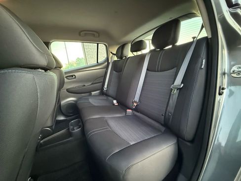 Used 2023 Nissan Leaf S image 39