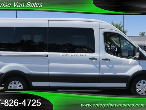 Used 2022 Ford Transit 350 XLT RWD image 4