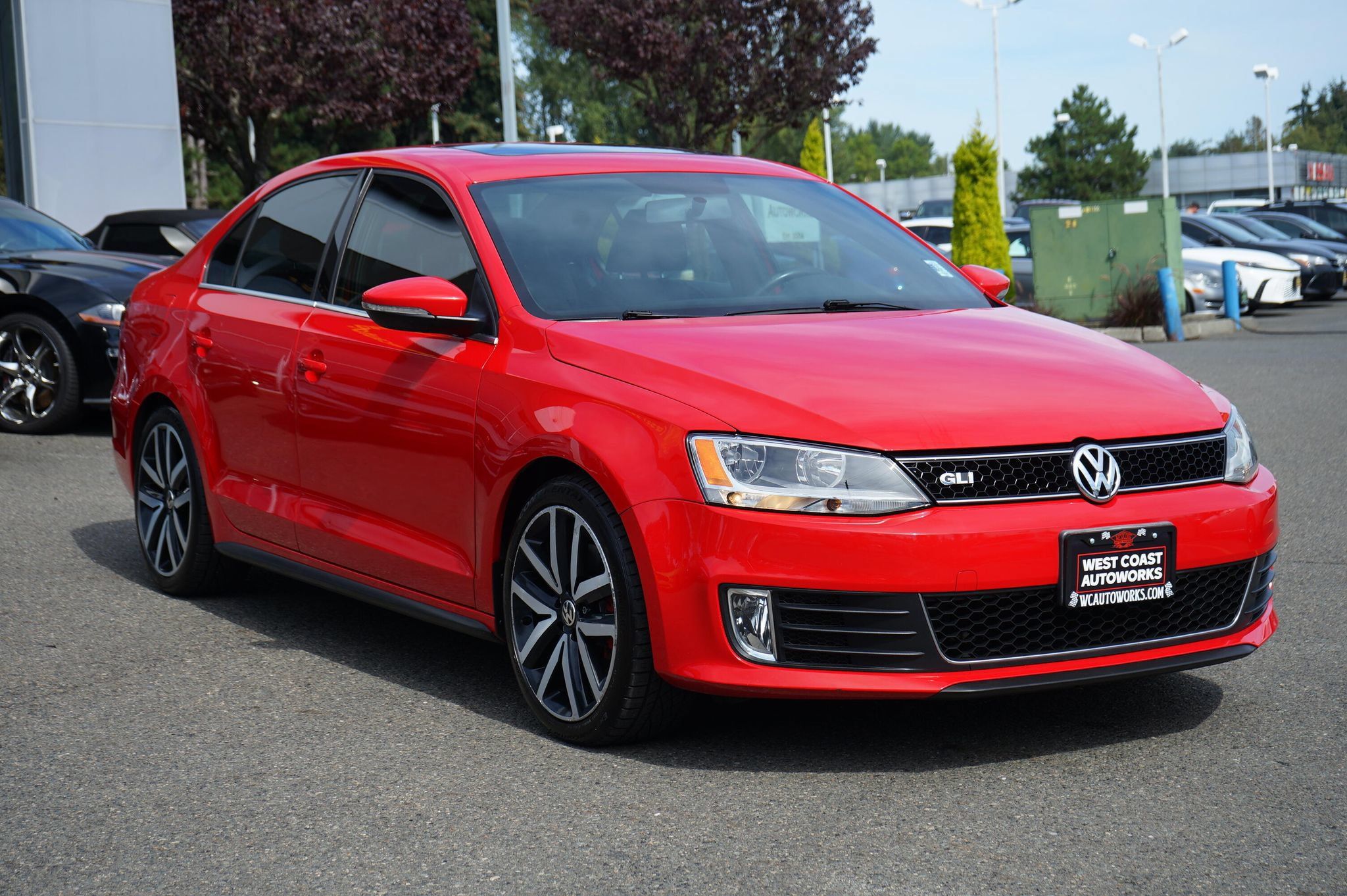 Used 2012 Volkswagen Jetta GLI FWD image 7
