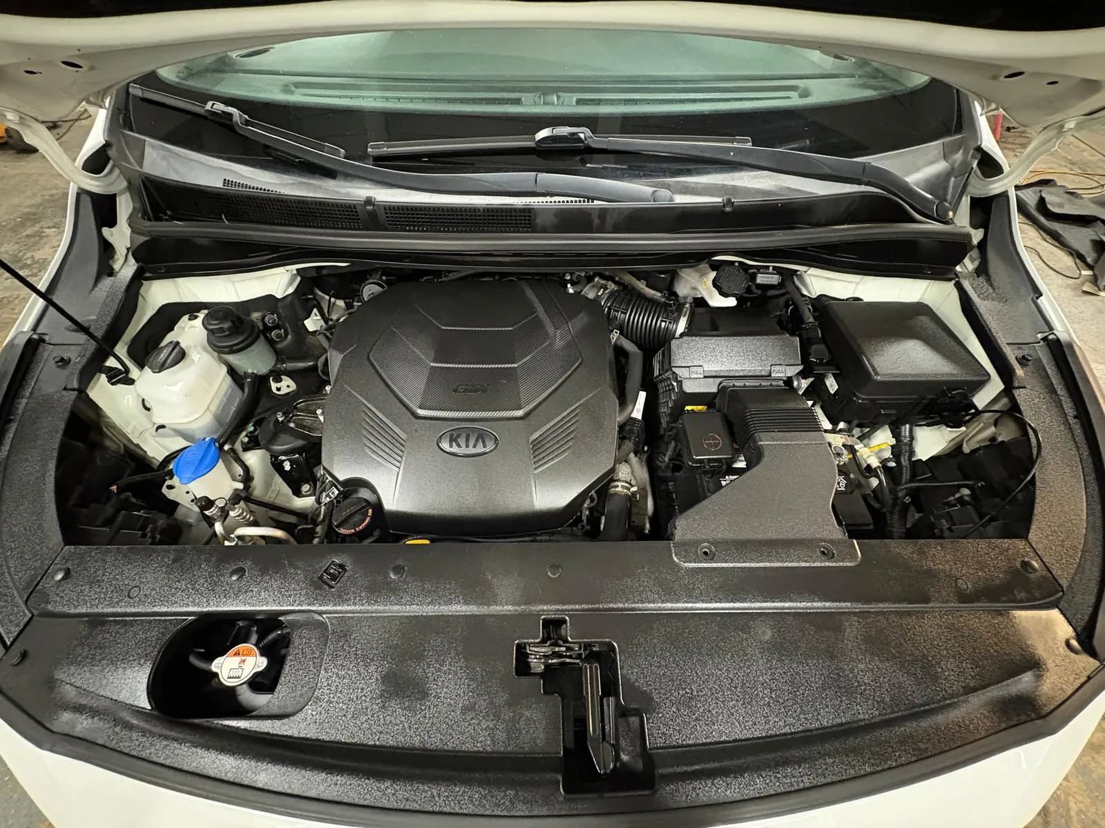 Used 2020 Kia Sedona LX FWD image 37