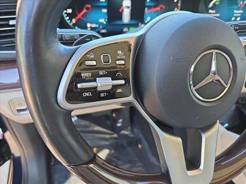 Used 2021 Mercedes-Benz GLS 450 4MATIC image 17