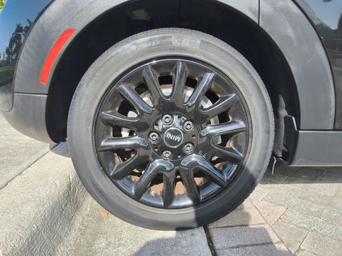 Used 2020 MINI Cooper 4-Door Hardtop w/ Signature Upholstery Package image 41