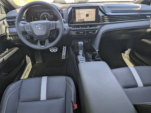 Used 2025 Toyota Camry SE w/ Convenience Package FWD image 19