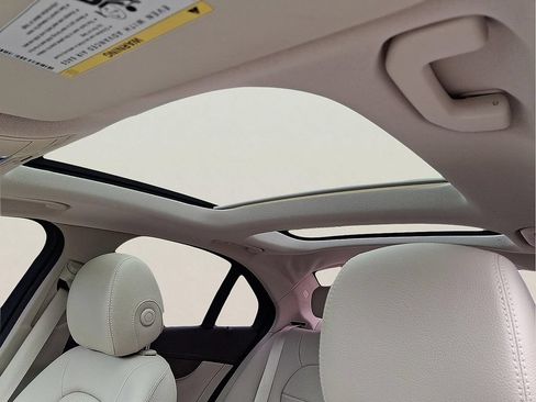 Used 2017 Mercedes-Benz C 300 4MATIC Sedan image 12