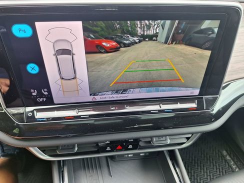 New 2025 Volkswagen Atlas SEL image 15