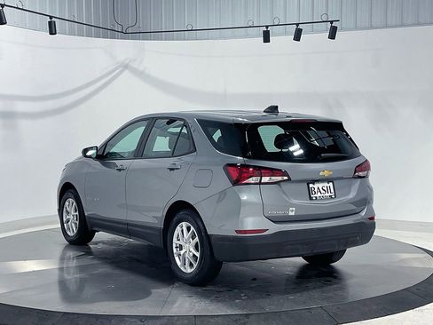 Used 2024 Chevrolet Equinox LS FWD image 12