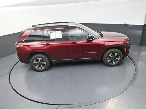 Used 2024 Jeep Grand Cherokee Limited 4xe w/ Trailer Tow Package AWD/4WD image 19