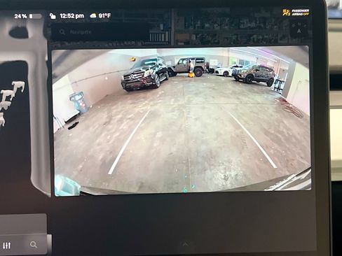 Used 2023 Tesla Model Y Performance AWD/4WD image 10