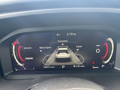 Used 2024 Nissan Rogue SL w/ SL Premium Package image 10