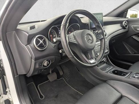 Used 2019 Mercedes-Benz CLA 250 image 10