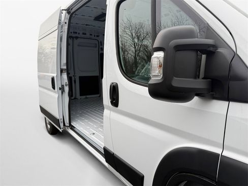 New 2026 RAM ProMaster 2500 w/ Premium Convenience Group image 31
